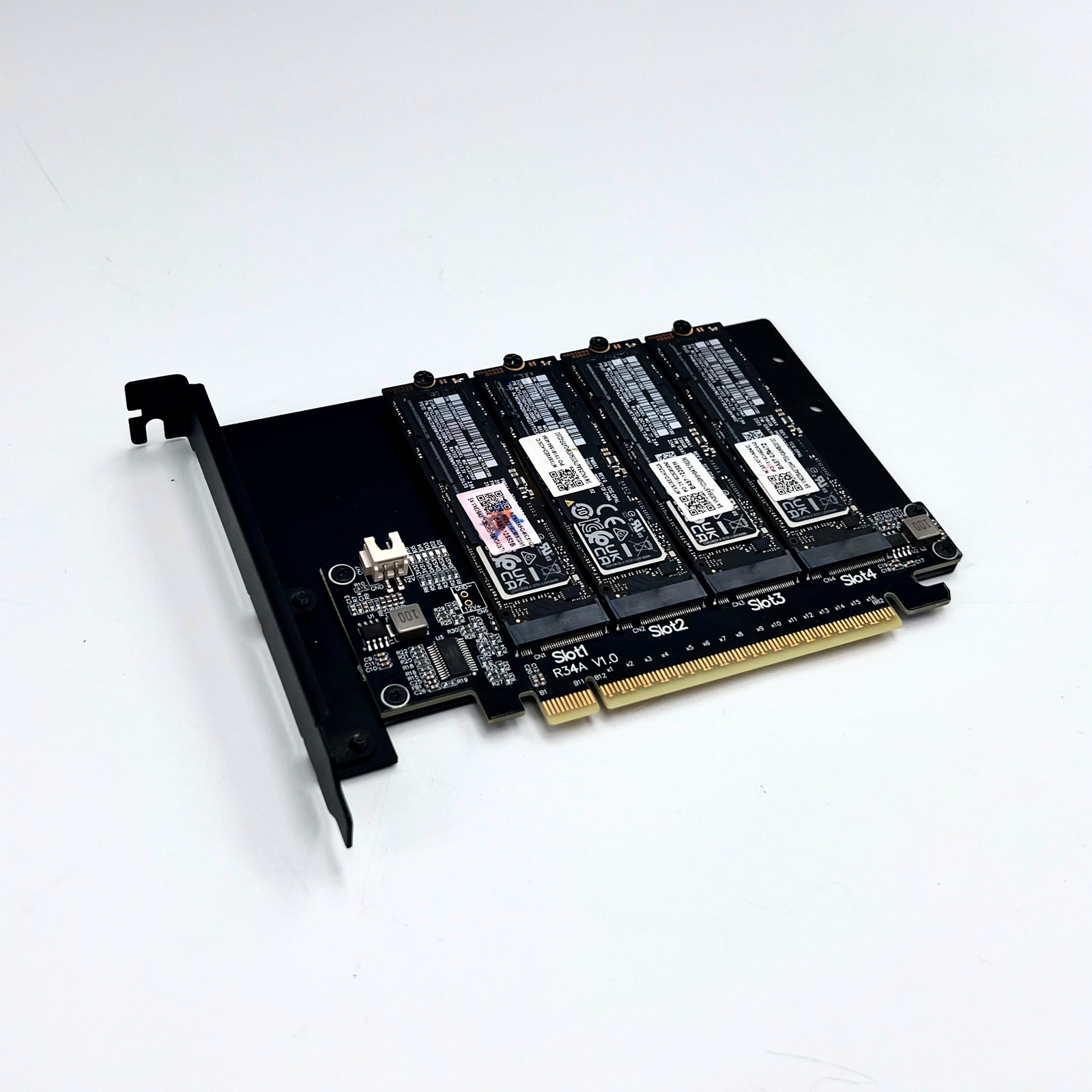 R34A PCIe 5.0 x16 to 4-Port M. - Quad M.2 Nvme Pcie Bifurcation Card ulasan dan harga